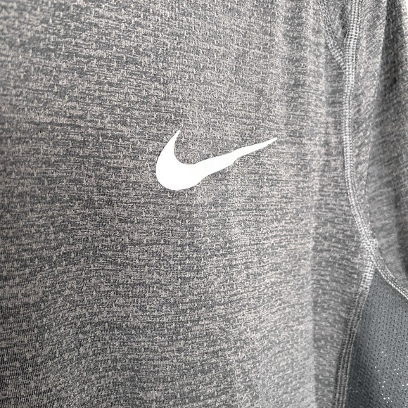 D19.18 NIKE Dri-Fit Breathe Miler Running T-Shirt Gray L - Picture 6 of 8
